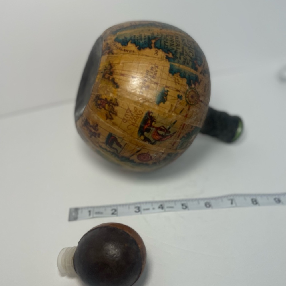 Vintage leather covered globe decanter. Made in Italy. - Picture 5 of 7